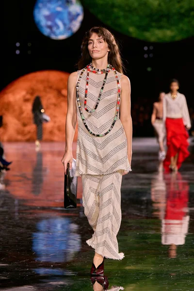 Look 66